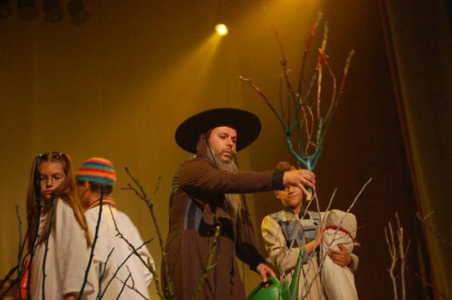 Muzikál Jozef a jeho zázračný farebný plášť – 3. predstavenieTermín: 25. máj – 28. máj 2009Miesto: BDKS Nitra