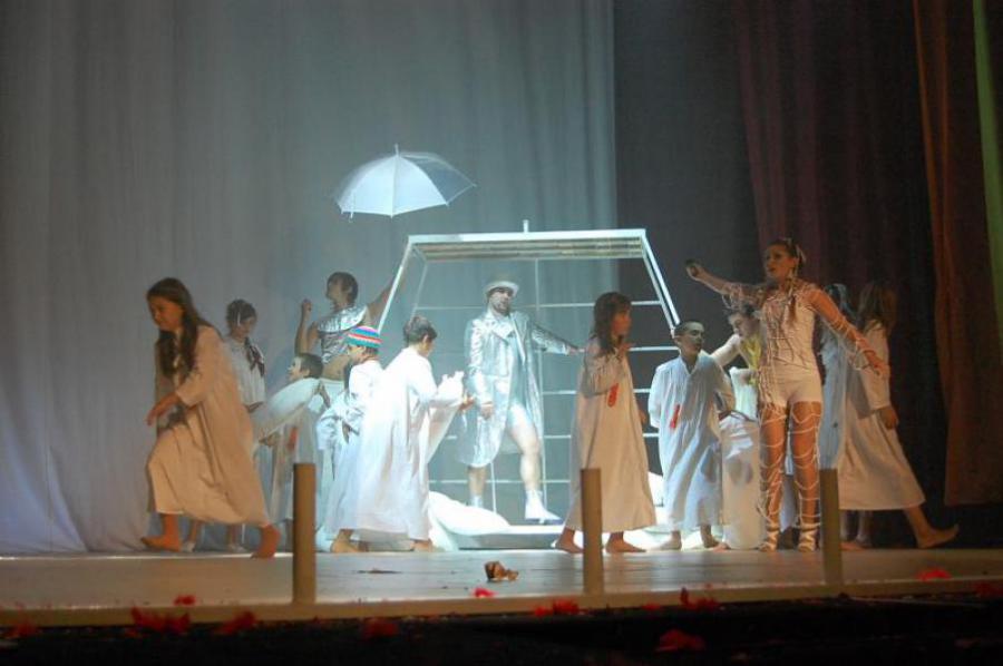 Muzikál Jozef a jeho zázračný farebný plášť – 1. predstavenieTermín: 2007Miesto: Staré divadlo Karola Spišáka v Nitre